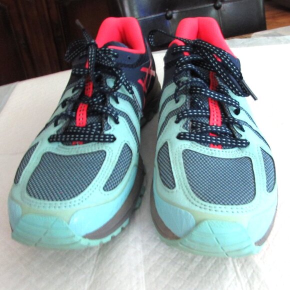 ASICS GEL FUJI ATTACK 5 Running or Hiking Tennis Shoes Size 7 1/2 - Picture 1 of 4